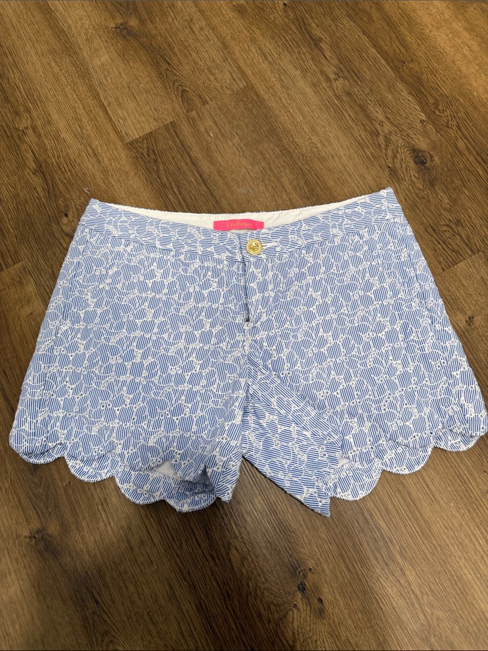 Lilly Pulitzer Blue and White Scallop Hem Shorts